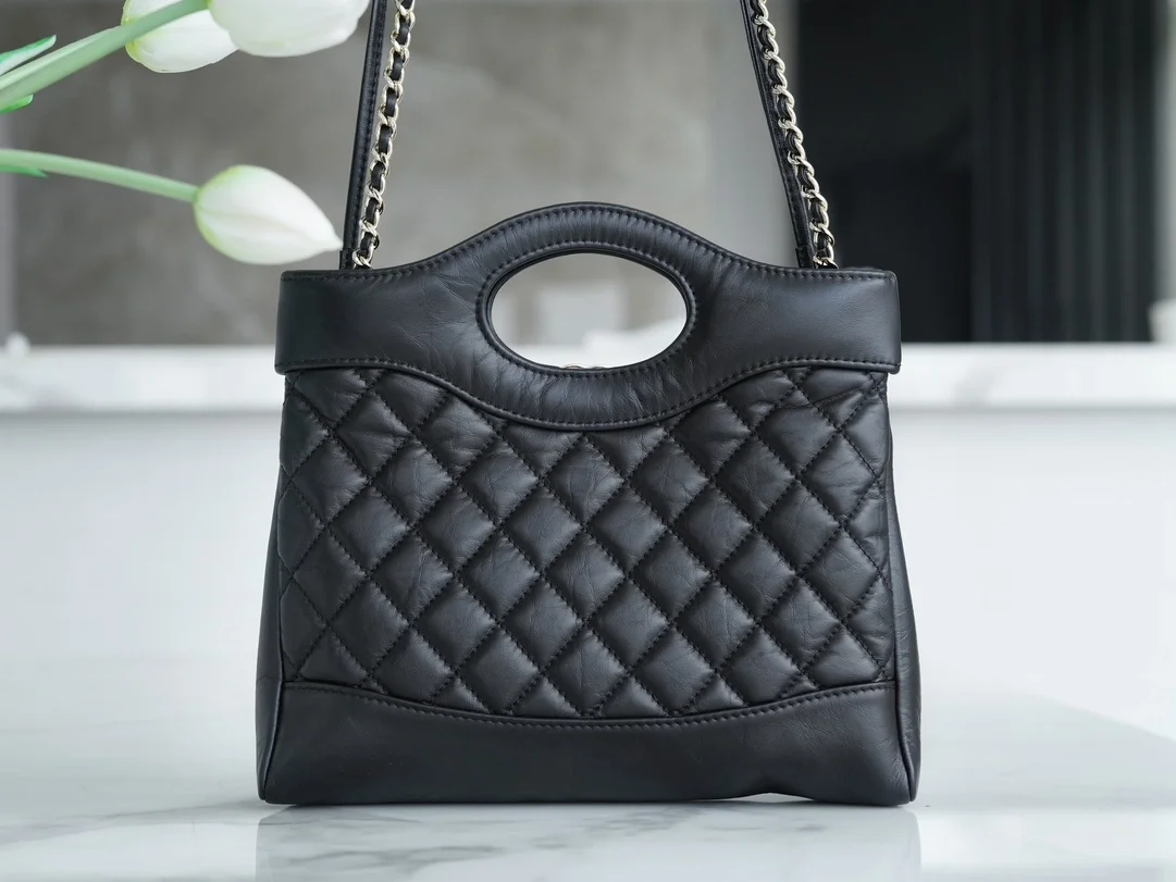 샤넬 31백 미니 쇼퍼 블랙