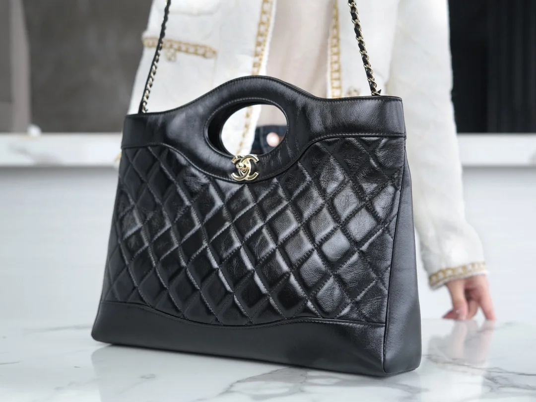 샤넬 24SS 31백 미디엄 가로버전 쇼퍼백