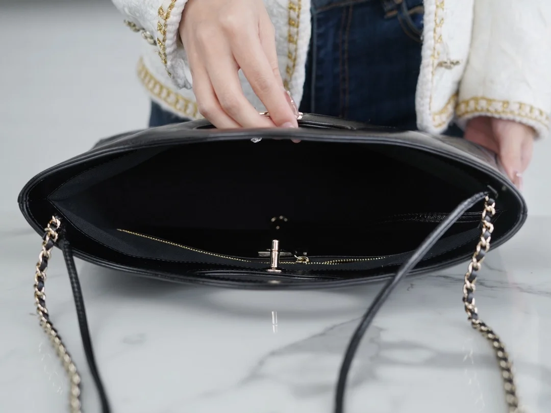 샤넬 24SS 31백 미디엄 가로버전 쇼퍼백