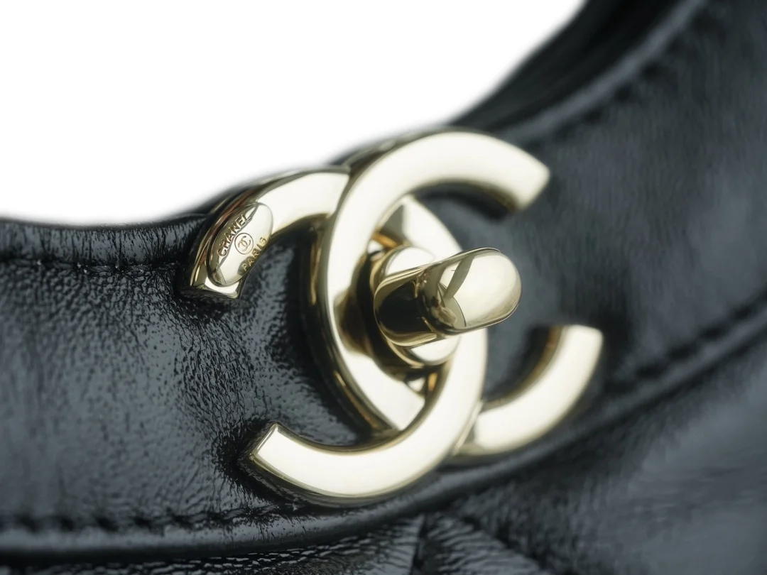 샤넬 24SS 31백 미디엄 가로버전 쇼퍼백