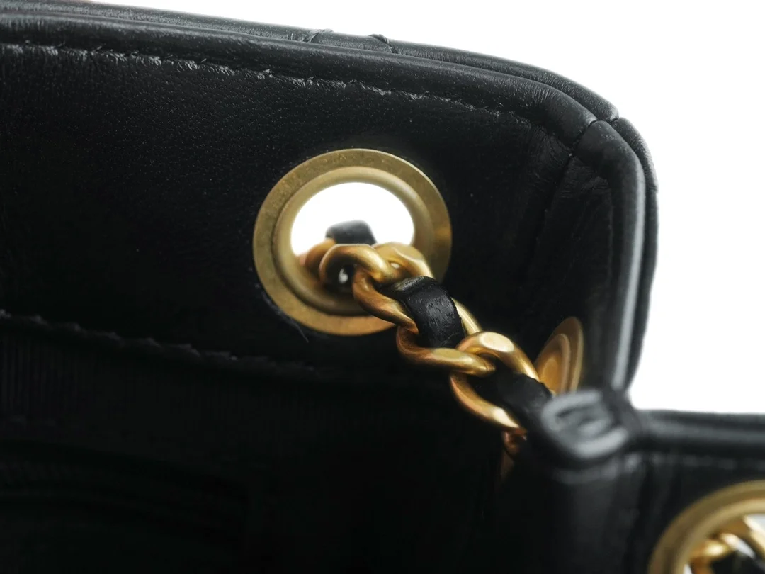 샤넬 24C 크루즈 레트로 라지 램스킨 블랙