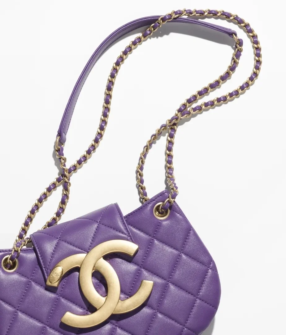샤넬 24C 크루즈 메신저 백 스몰 빅로고 퍼플 AS4609