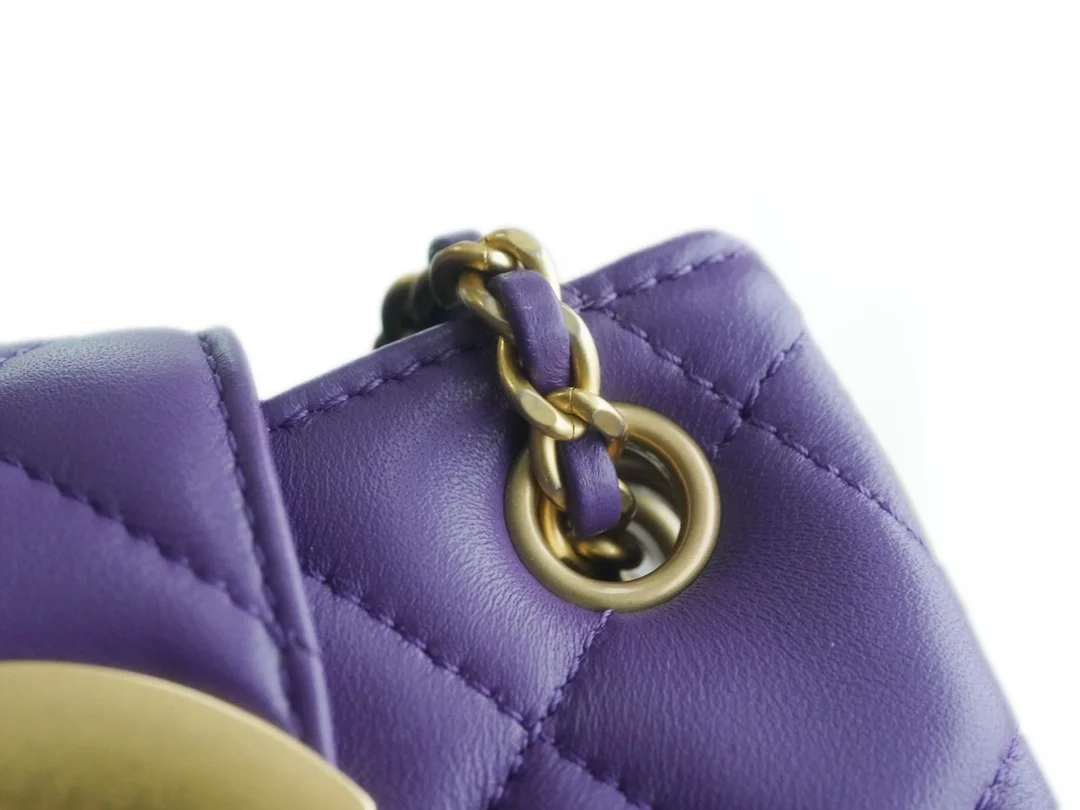 샤넬 24C 크루즈 메신저 백 스몰 빅로고 퍼플 AS4609