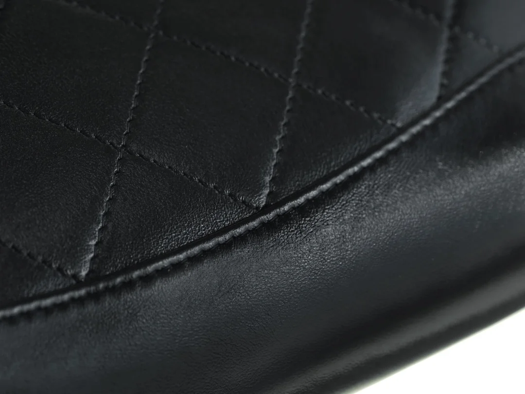 샤넬 24SS 31백 미니 체인 크로스 토트백 AP3656