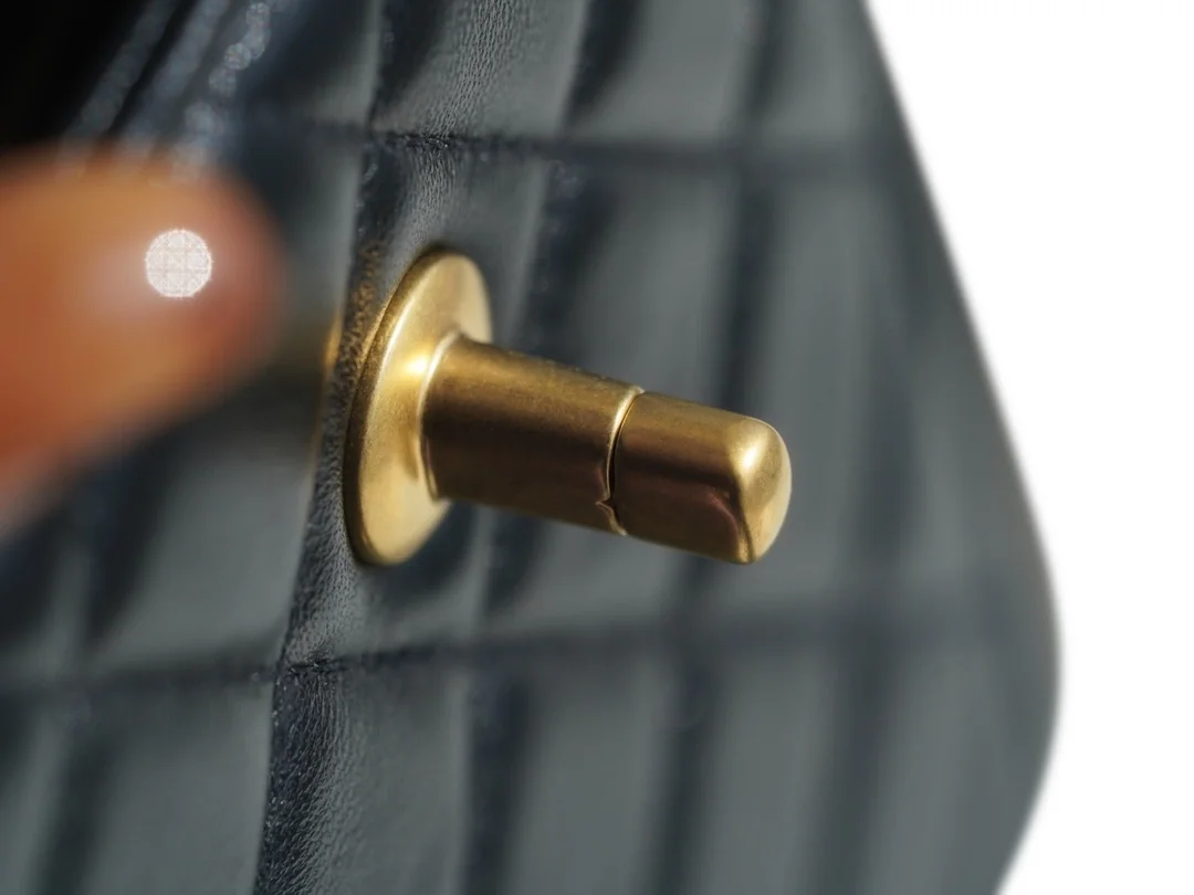 샤넬 골드볼 폰홀더백 블랙