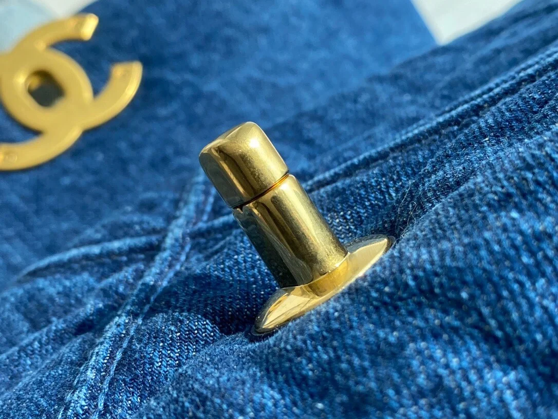 샤넬 19백 미디엄(스몰) 골드 체인 데님 블루