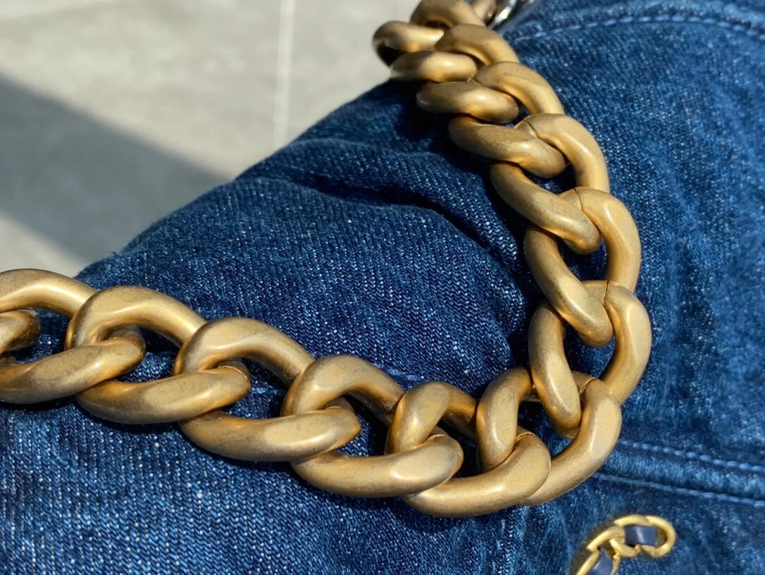 샤넬 19백 미디엄(스몰) 골드 체인 데님 블루