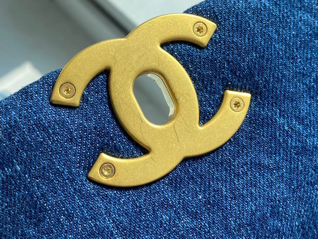 샤넬 19백 미디엄(스몰) 골드 체인 데님 블루