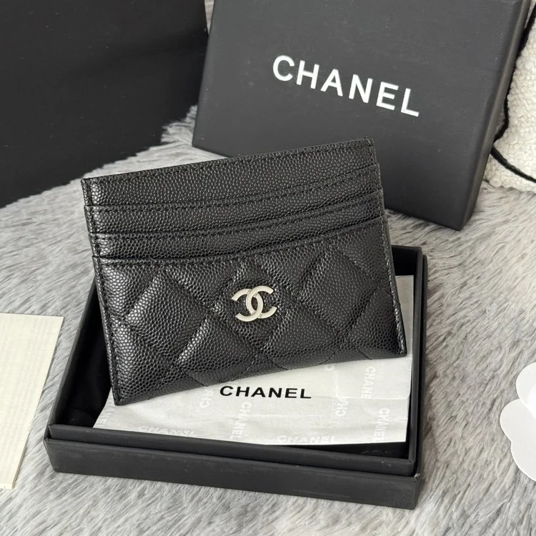 샤넬 클래식 카드홀더 캐비어 블랙 은장 AP4472