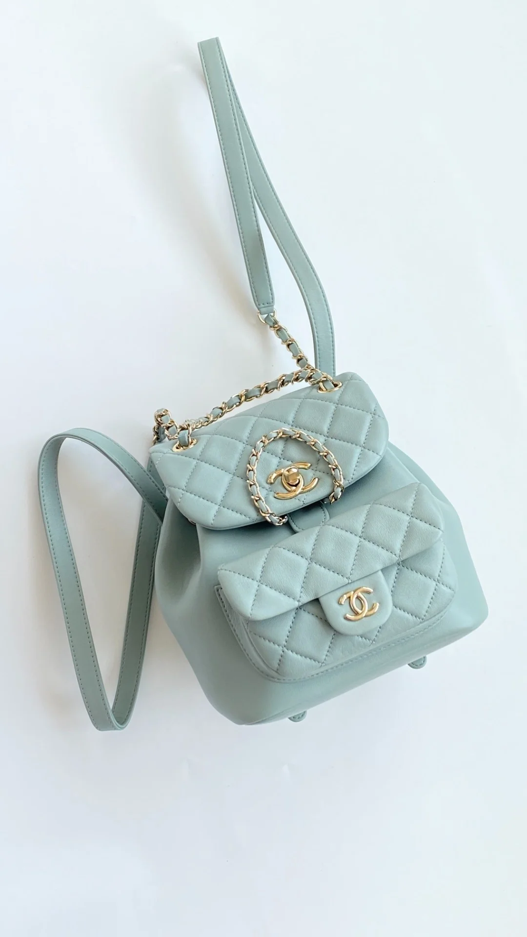 샤넬 원 포켓 듀마 백팩 스몰 램스킨 스카이블루