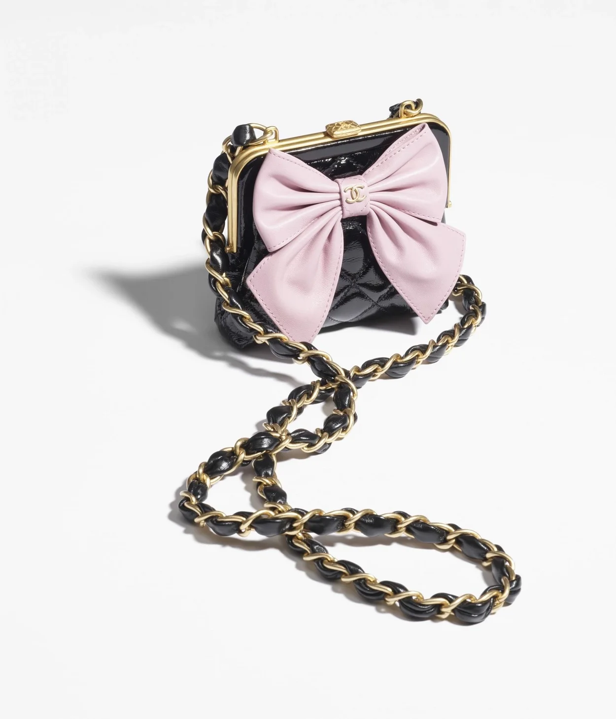 샤넬 샤이니 램스킨 패턴트 크럼플 체인 미니백