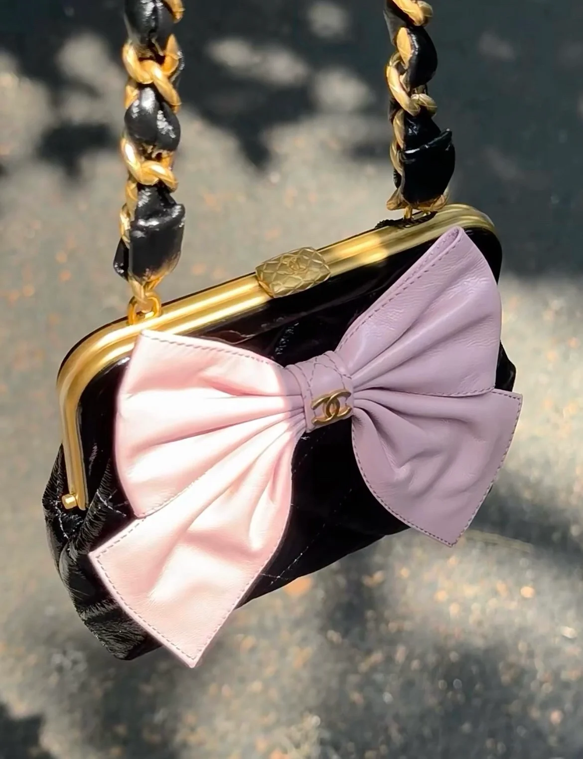 샤넬 샤이니 램스킨 패턴트 크럼플 체인 미니백