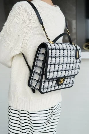 샤넬 트위드 백팩 라지 골드 메탈