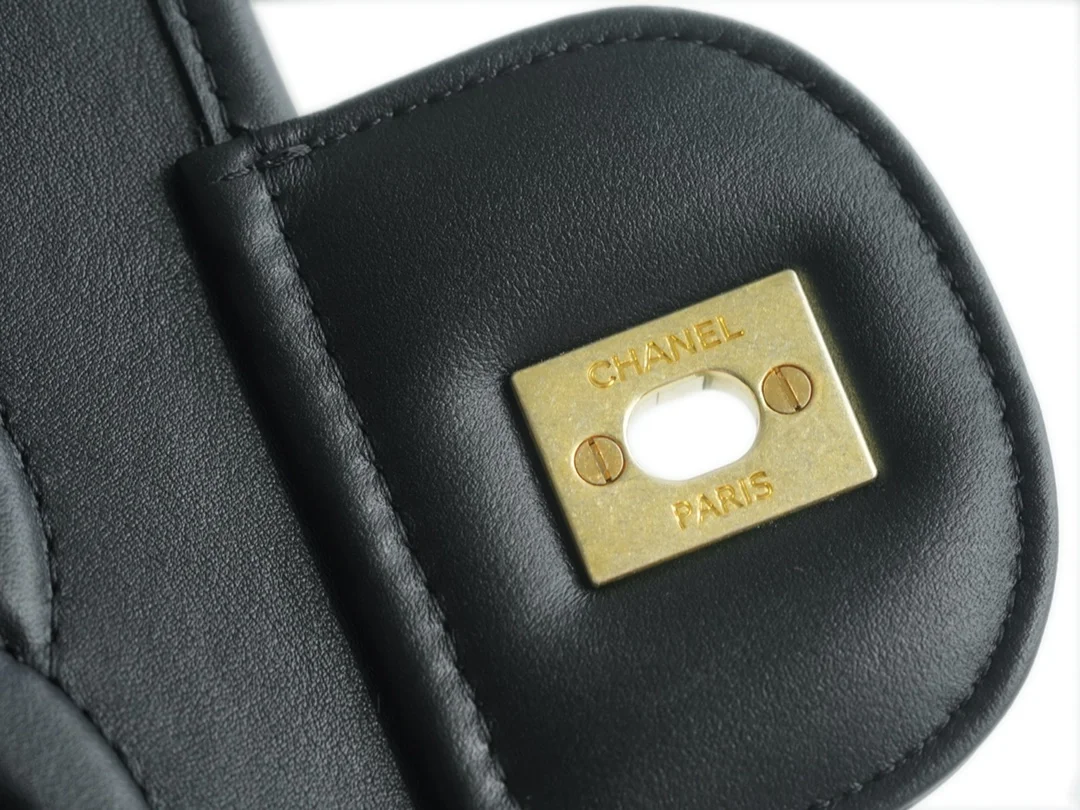 샤넬 트위드 백팩 라지 골드 메탈