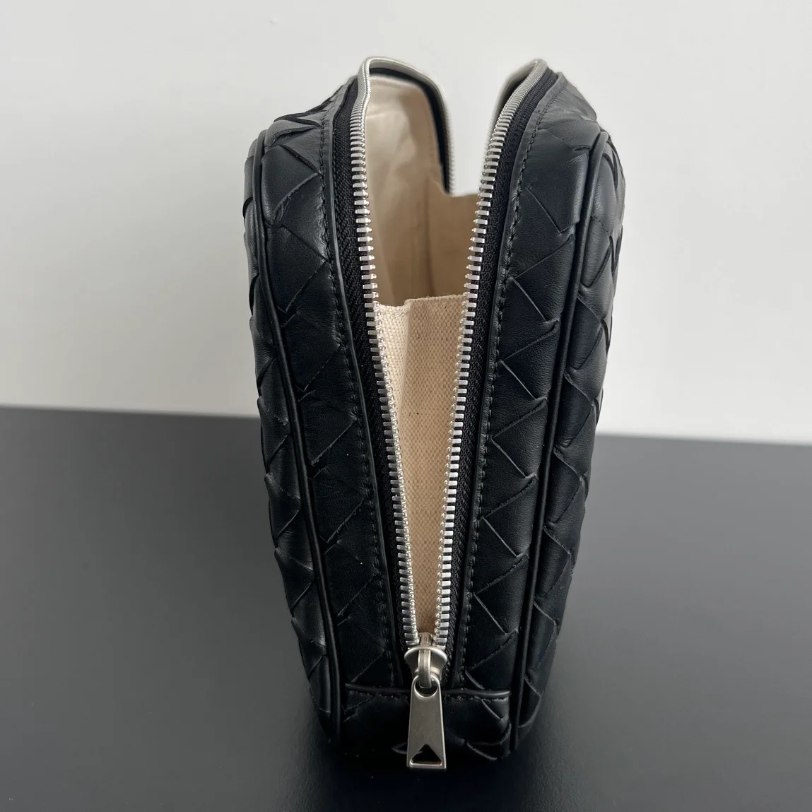 보테가 베네타 인트레치아토 라지 오거나이저 (2color)