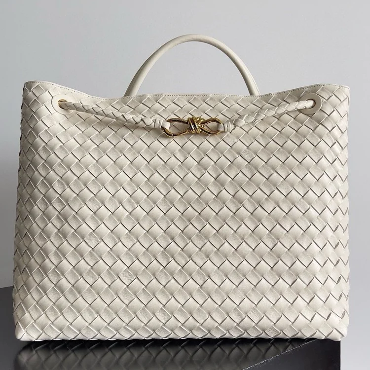 보테가 베네타 라지 안디아모 42