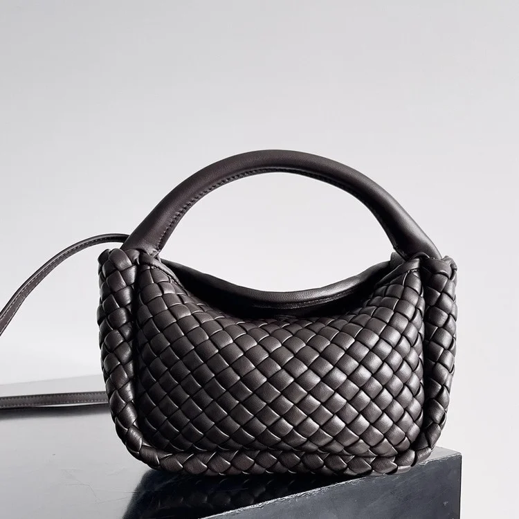 보테가 베네타 코블 인트레치아토 레더 토트 백