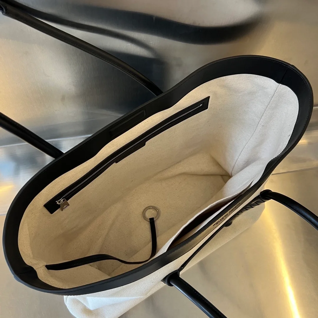 보테가 베네타 내추럴 블랙포르텔로 토트백