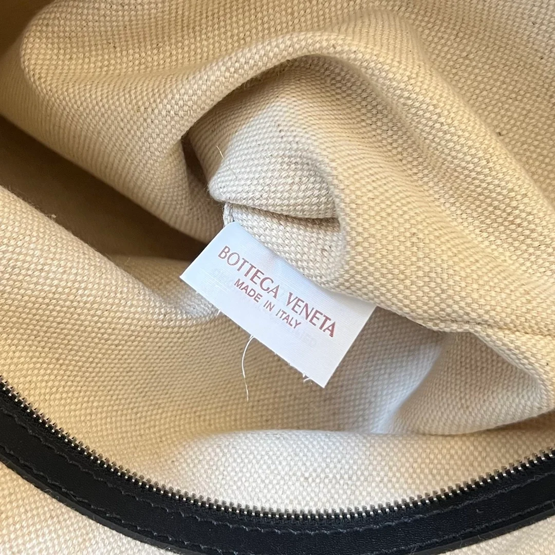 보테가 베네타 내추럴 블랙포르텔로 토트백