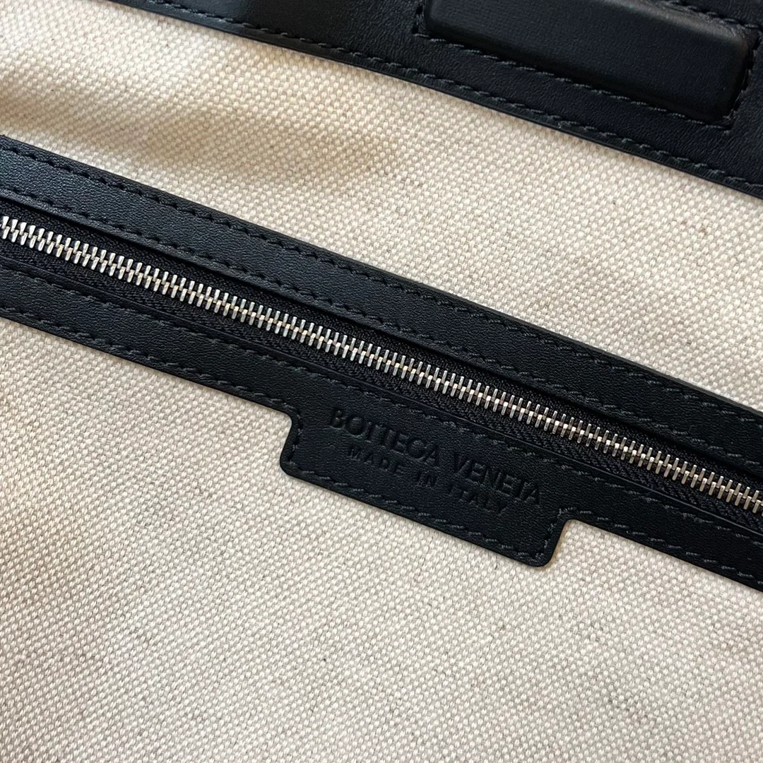 보테가 베네타 내추럴 블랙포르텔로 토트백