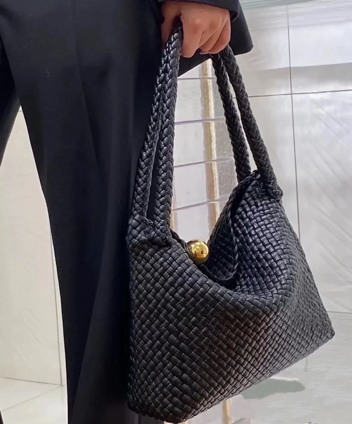 보테가 베네타 토스카 숄더백 27