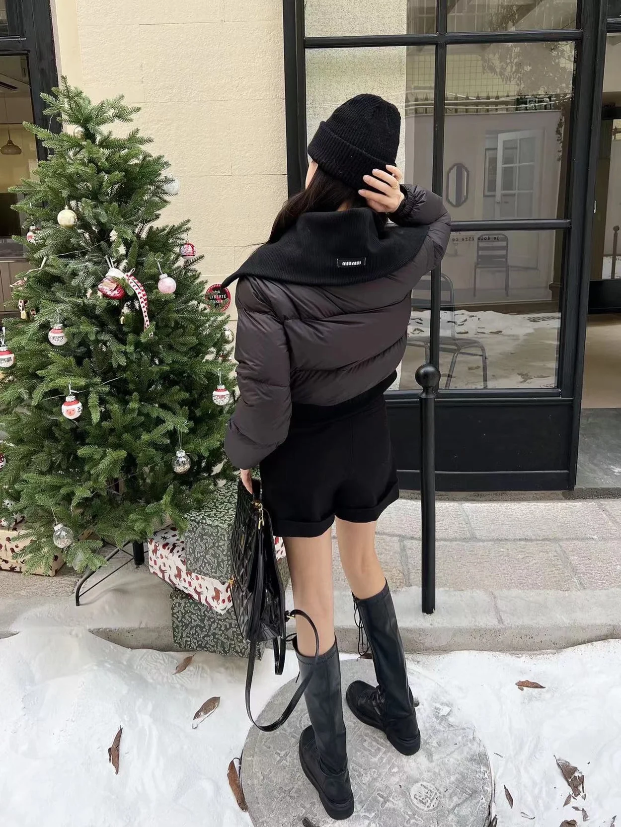 미우미우 크롭 다운 자켓