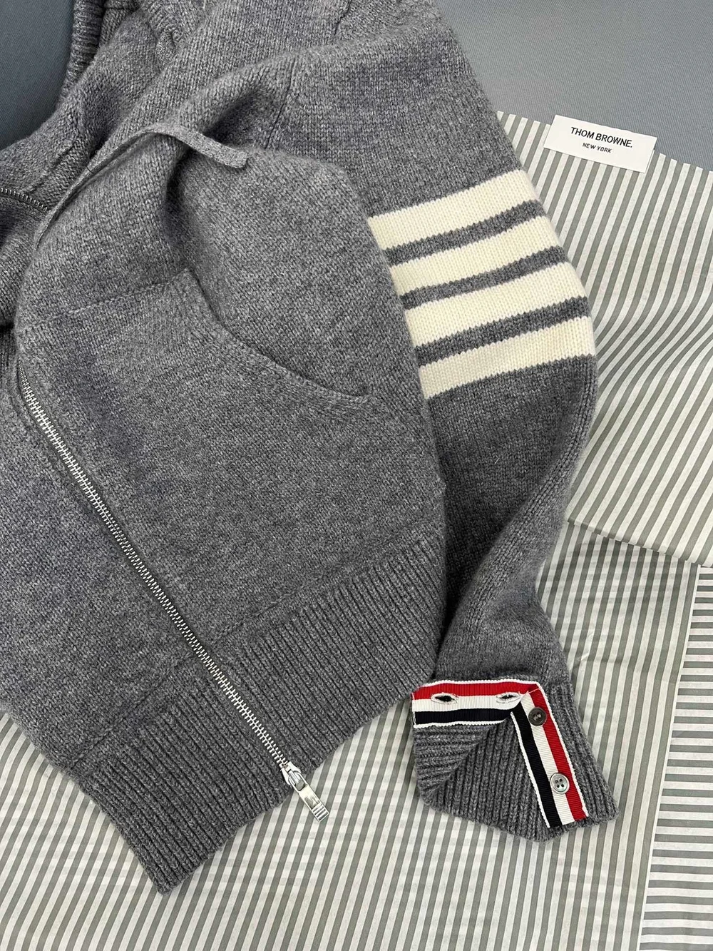 톰브라운 인타르시아 버전 울 집업 후디 그레이