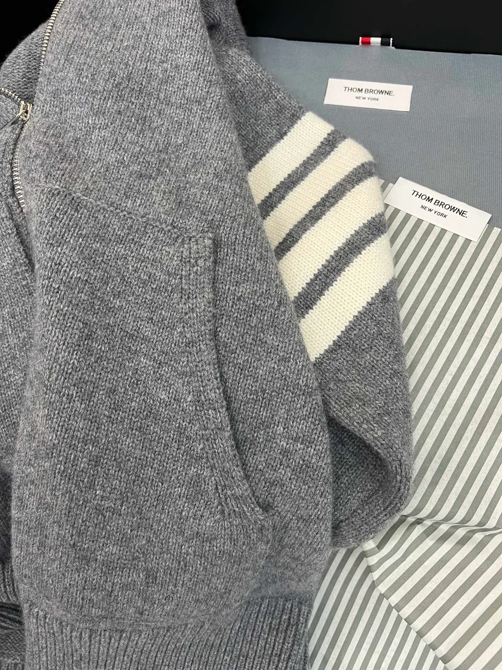 톰브라운 인타르시아 버전 울 집업 후디 그레이