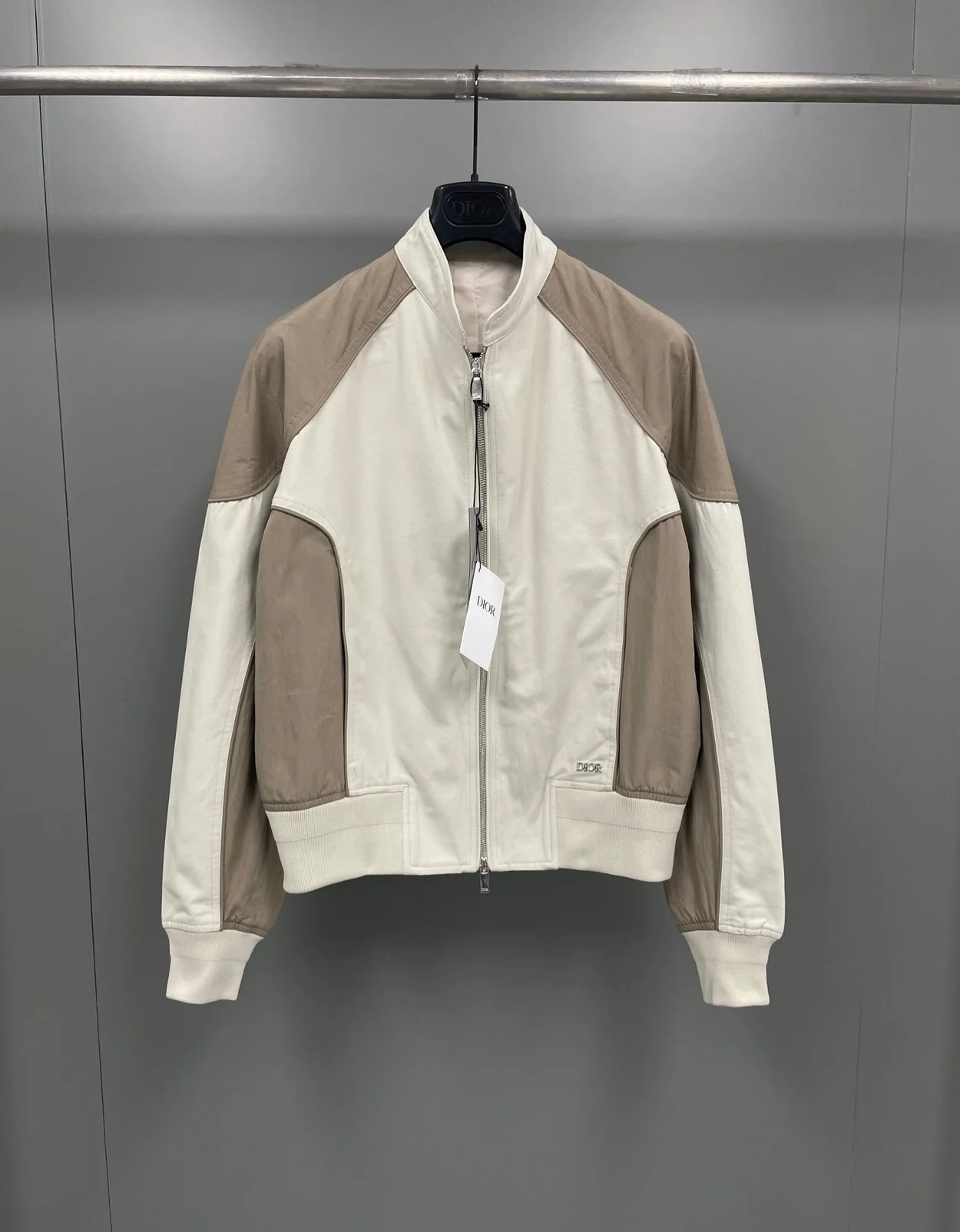 디올 콘트라스트 인서트 봄버 자켓