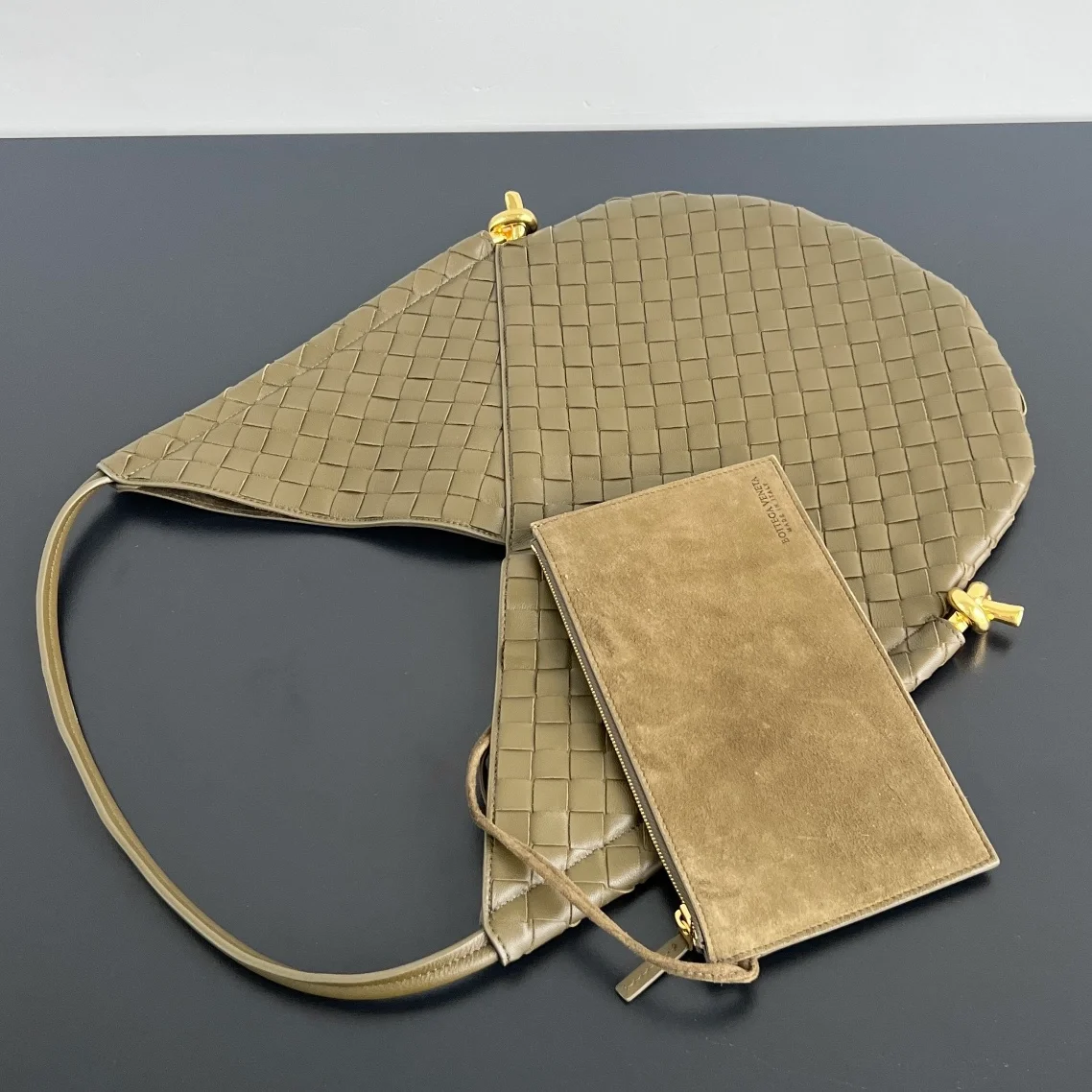 보테가 베네타 솔스티스 미디엄