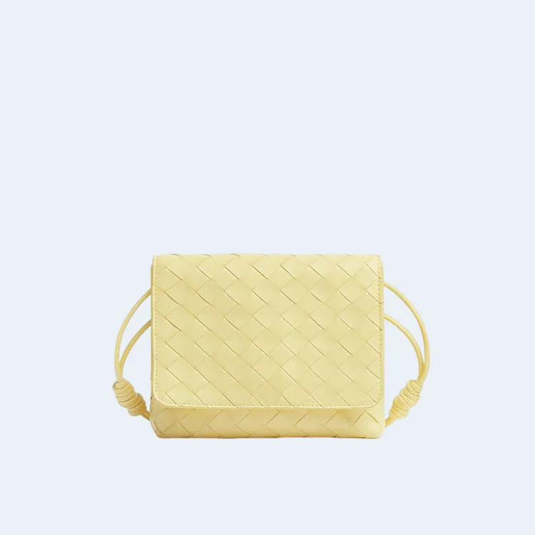 보테가 베네타 아이스크림 미니 인트레치아토 바디백