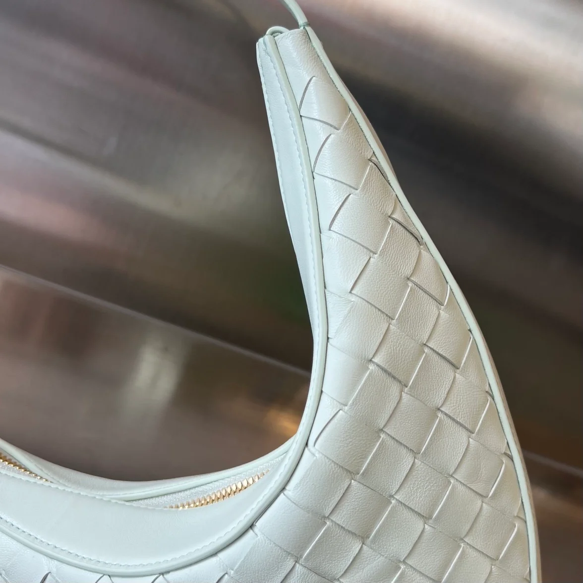 보테가 베네타 글라씨에스몰 드롭 핸드백