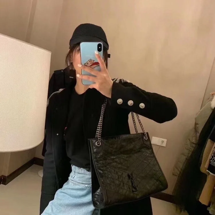 생로랑 니키 쇼핑 빈티지 레더 블랙