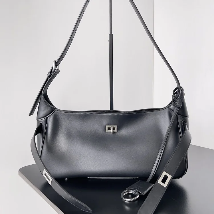 발렌시아가  벨 에어 미디엄 숄더백 30