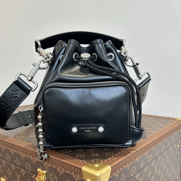 루이비통 노에 카고 M13985