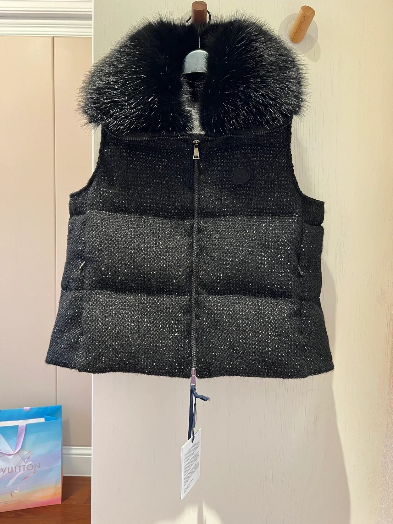 몽클레어 까를렛 유니섹스 다운 베스트