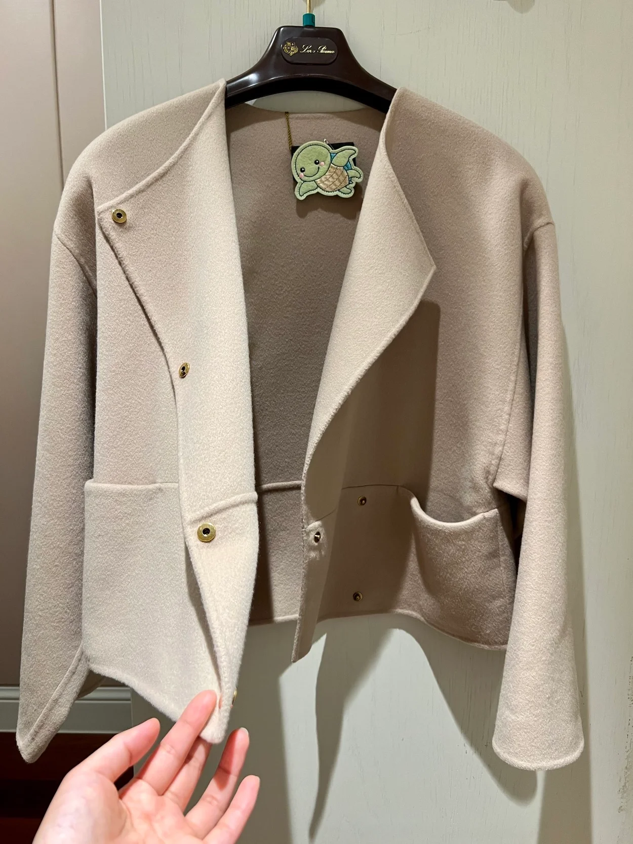 로로피아나 캐시미어 슈웨 자켓