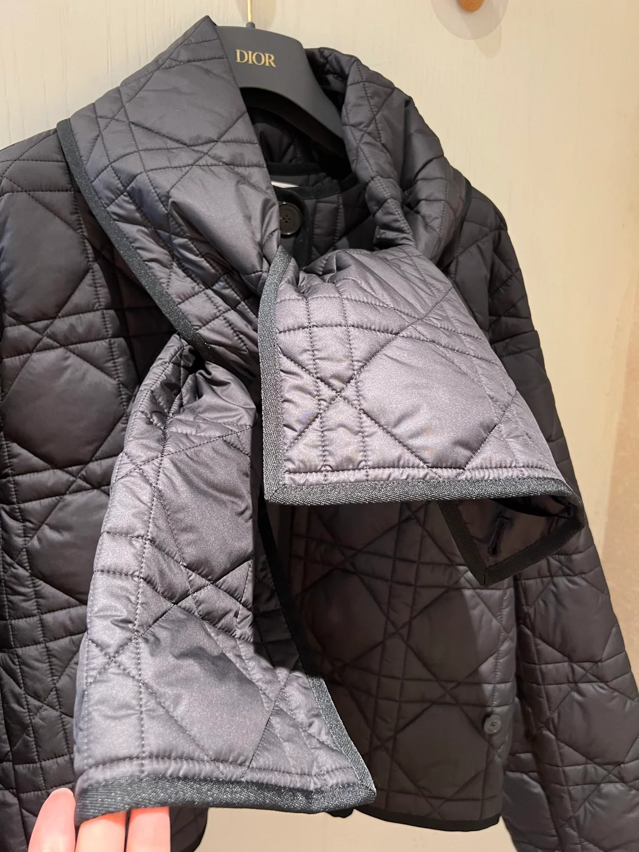 디올 크리스 크로스 매크로까나쥬 피코트