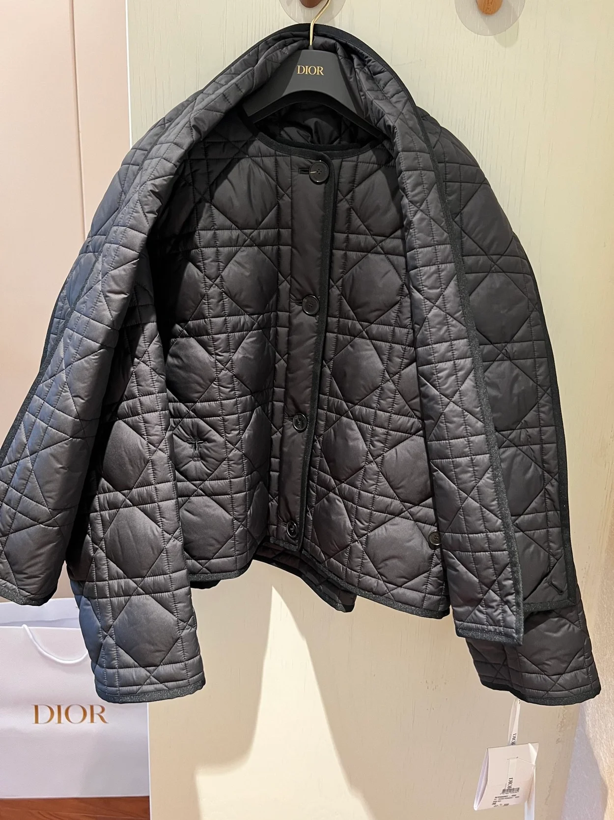 디올 크리스 크로스 매크로까나쥬 피코트