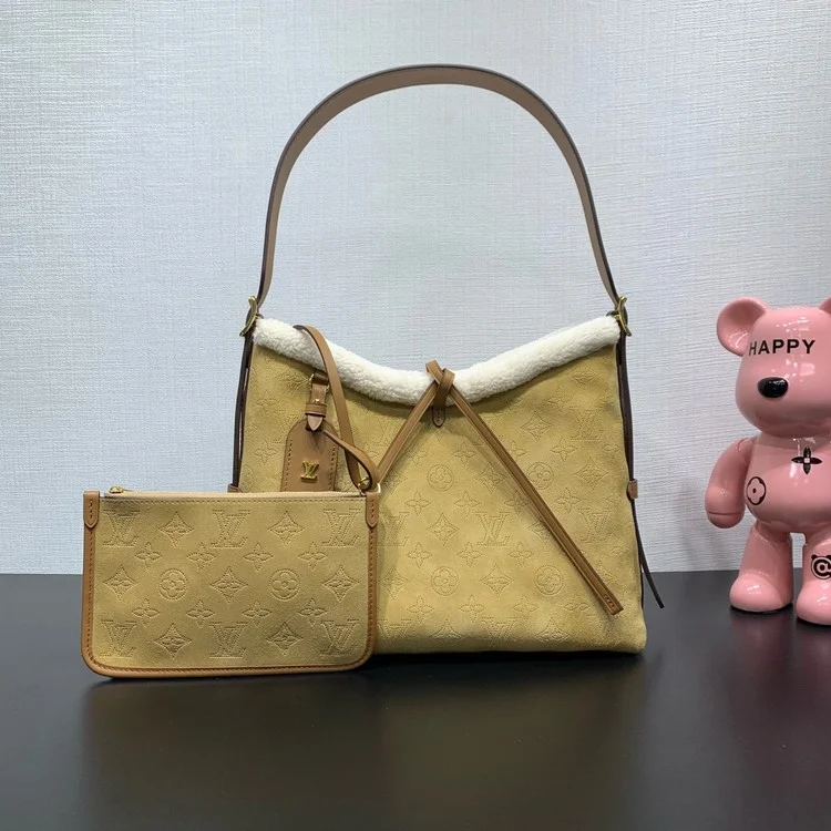 루이비통 캐리올 PM 백 마히나 M11843