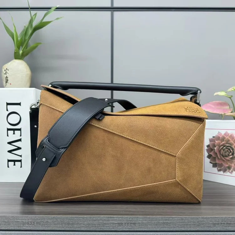 로에베 퍼즐 스웨이드 크로스백