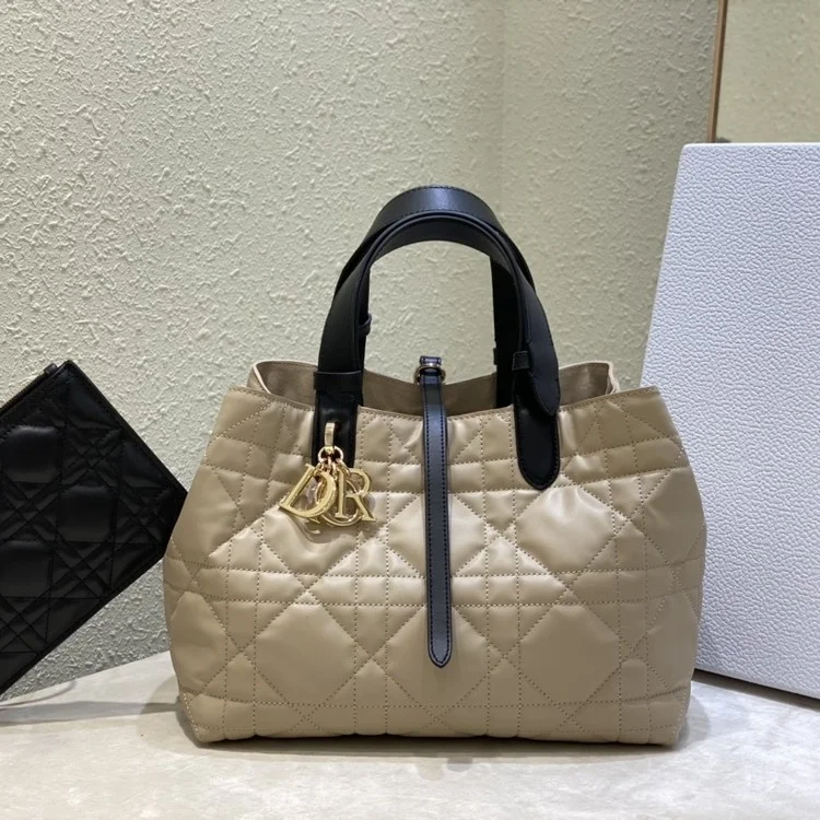 디올 뚜주흐백 미디엄