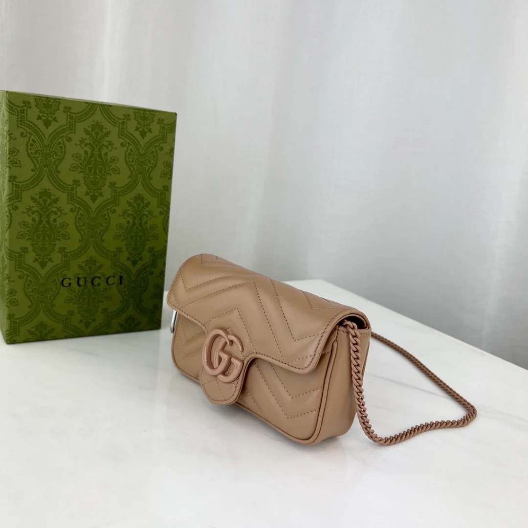 구찌 GG 마몬트 마틀라세 슈퍼 미니백