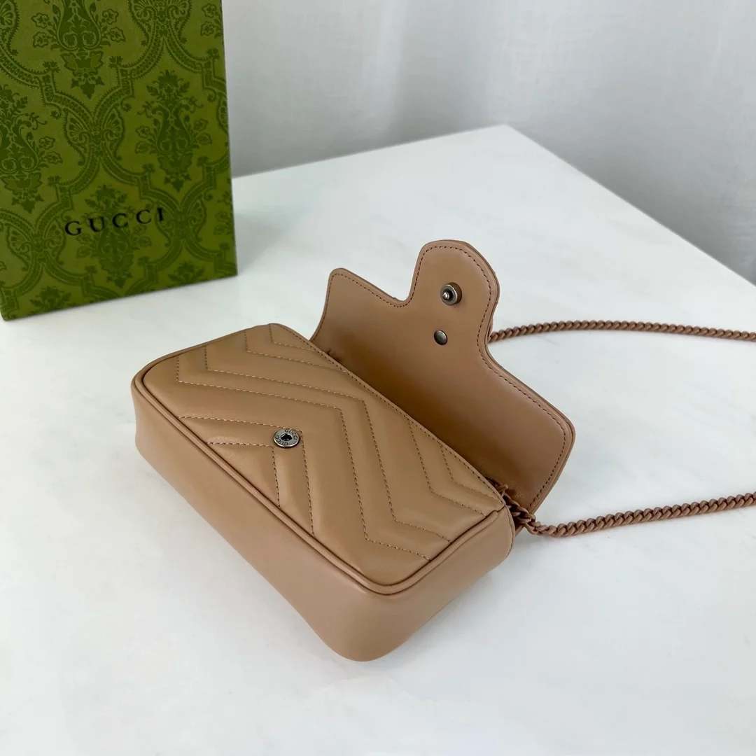 구찌 GG 마몬트 마틀라세 슈퍼 미니백