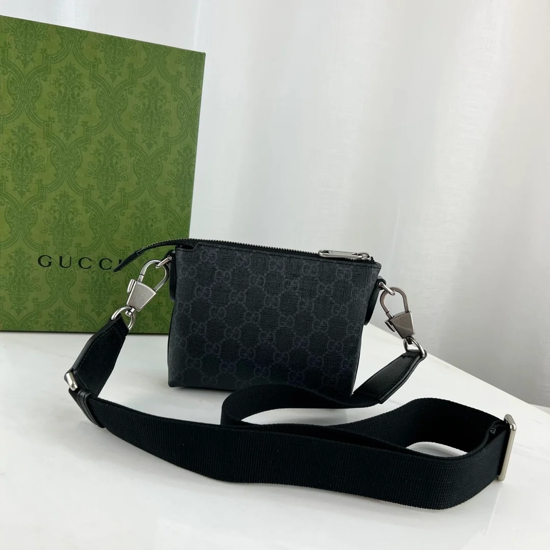 구찌 인터로킹 G 메신저백