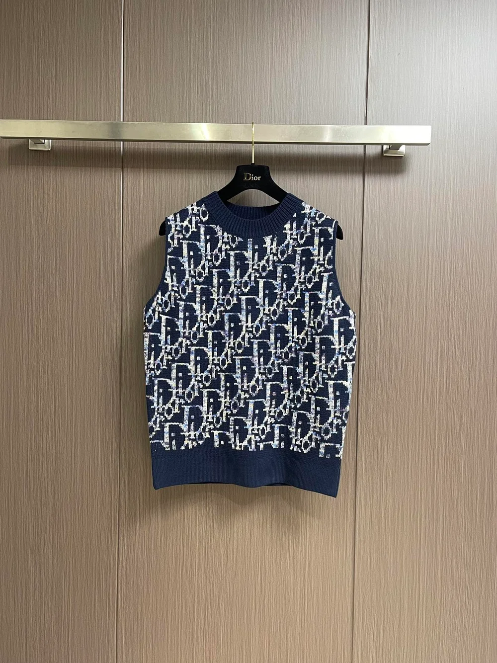 디올 오블리크 민소매 니트