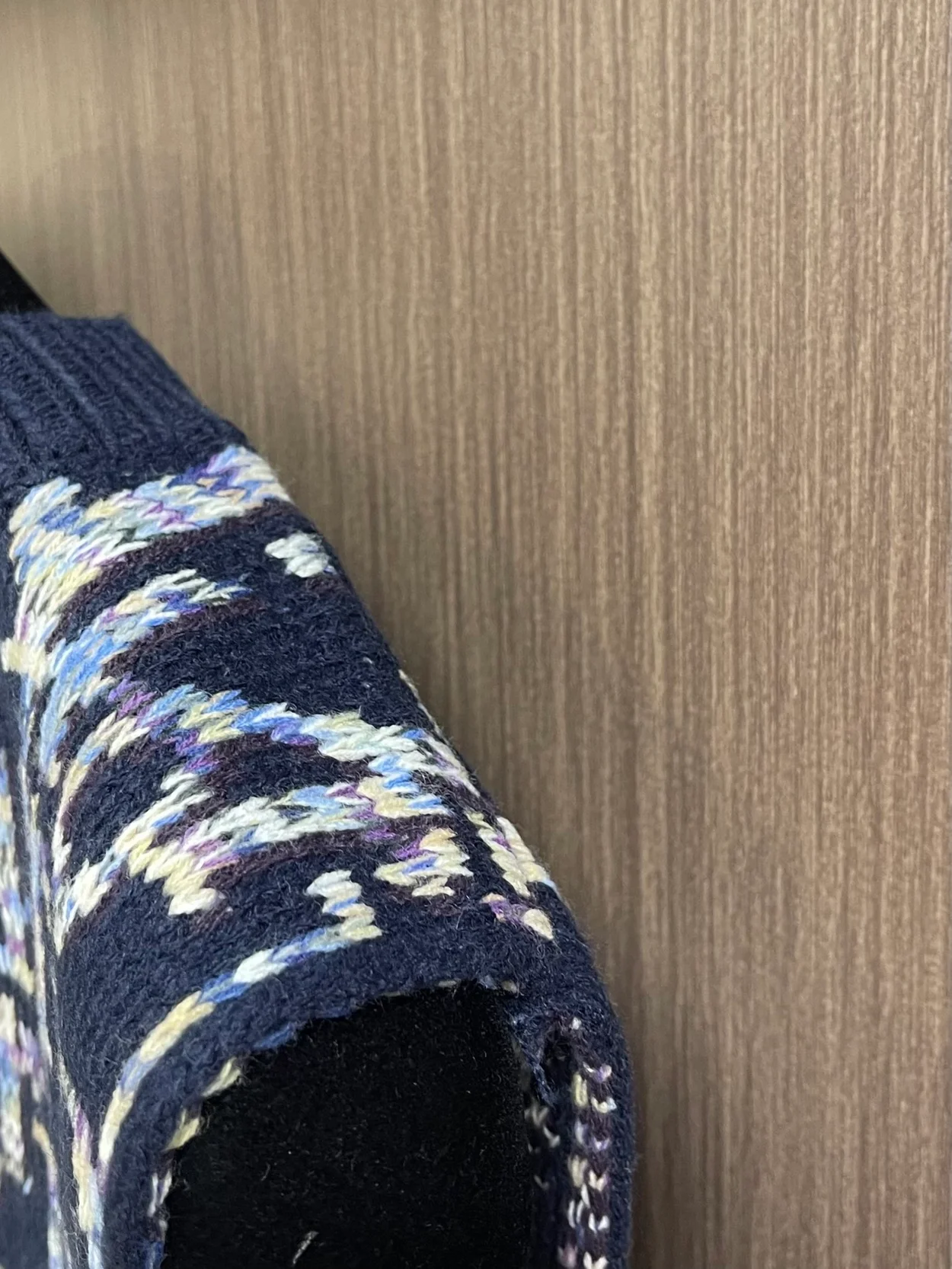 디올 오블리크 민소매 니트