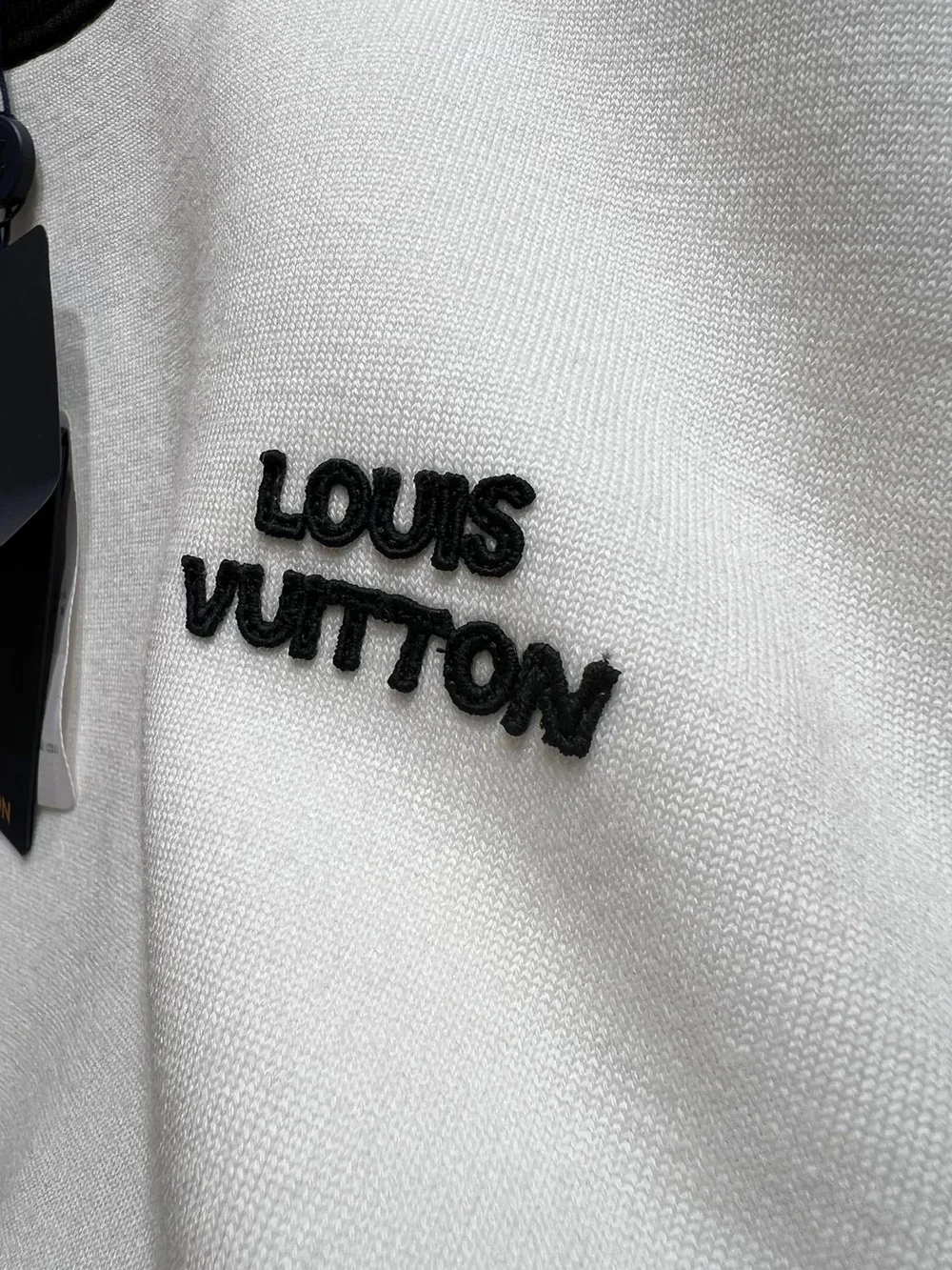 루이비통 그래픽 테크니컬 니트 풀오버