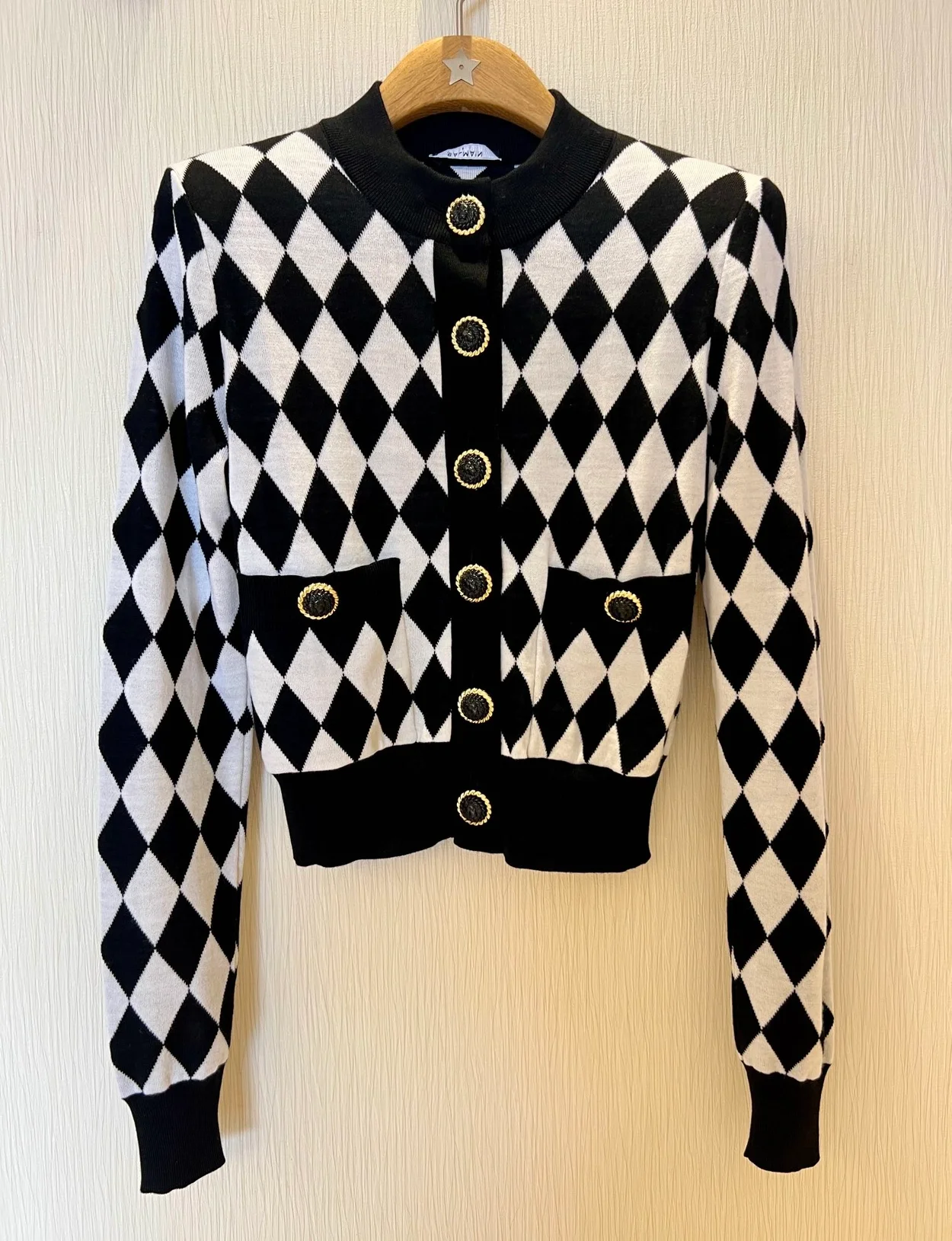 발망 다이아몬드 니트 가디건 블랙