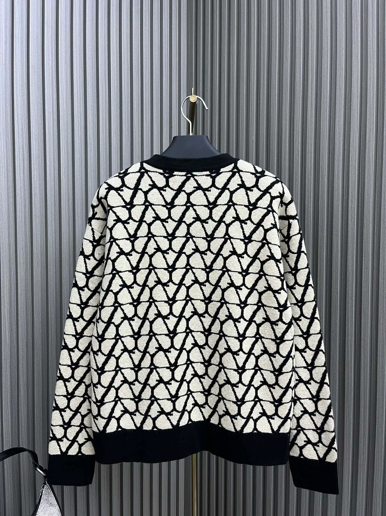 발렌티노 퓨어 뉴 울 가디건